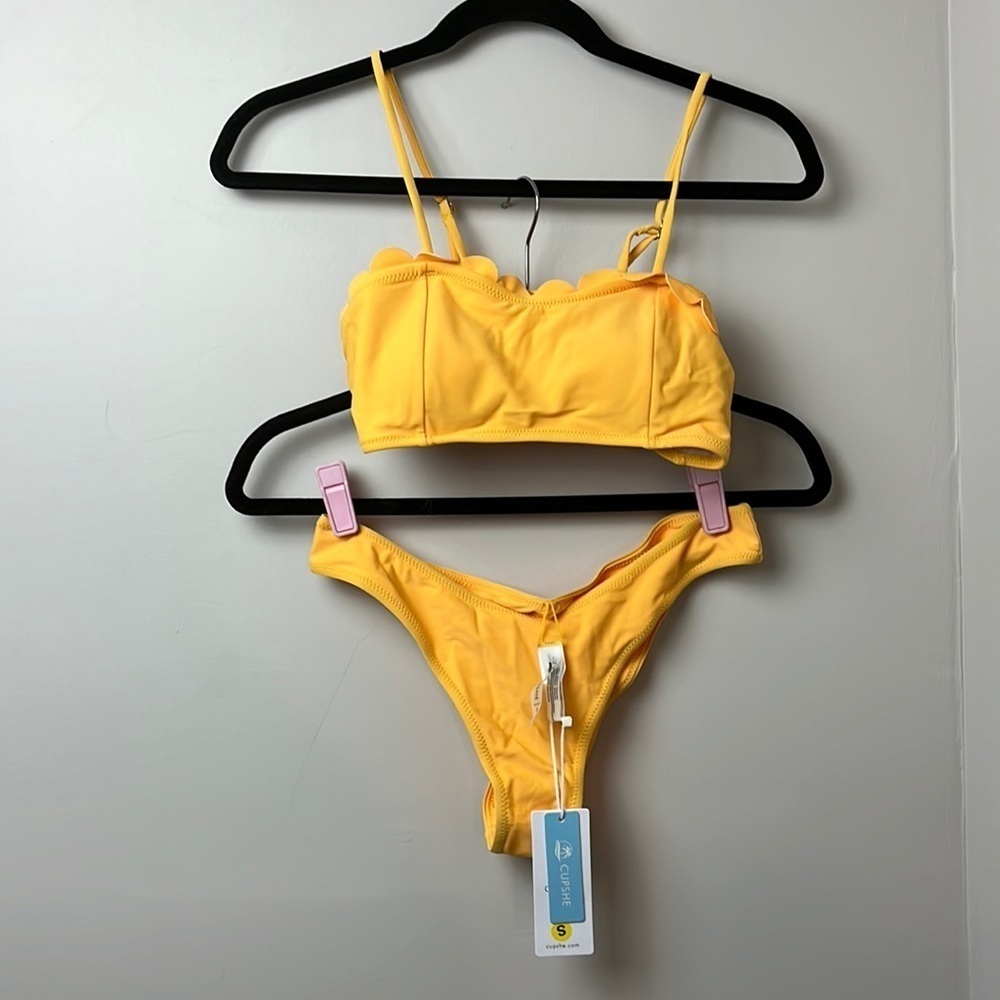 Cupshe NWT scalloped edge bikini